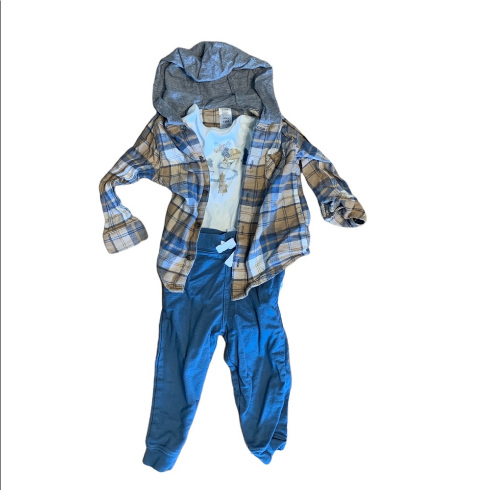 Fall/Winter Hooded Flannel Outfit